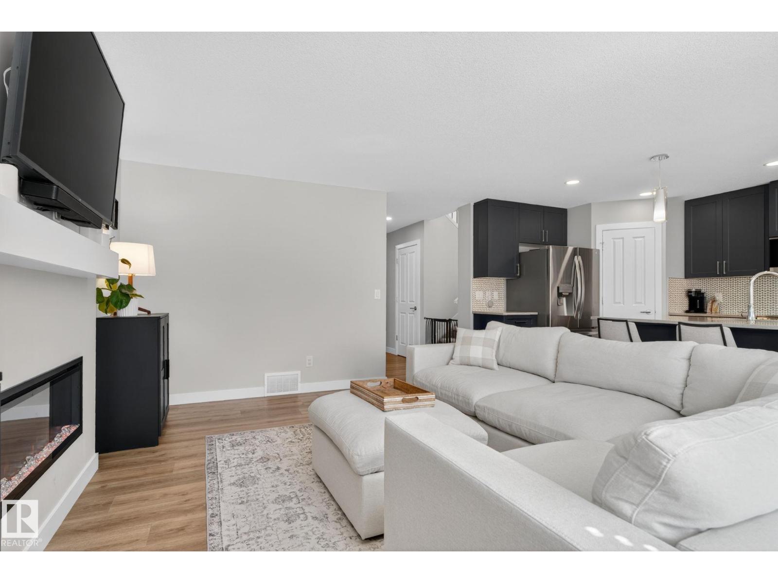 77 PENN PL - 8