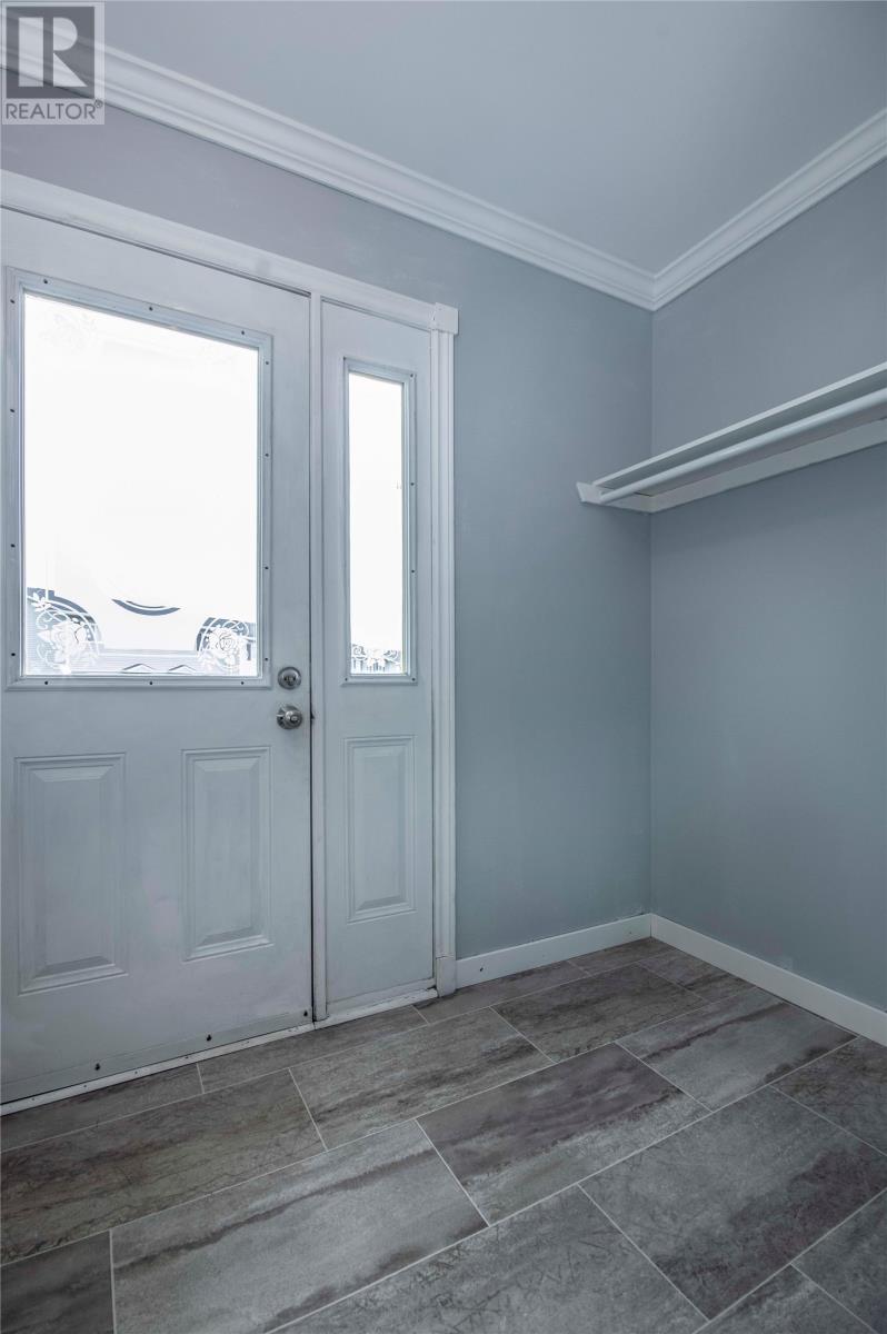 18 Nascopie Crescent - Image 12