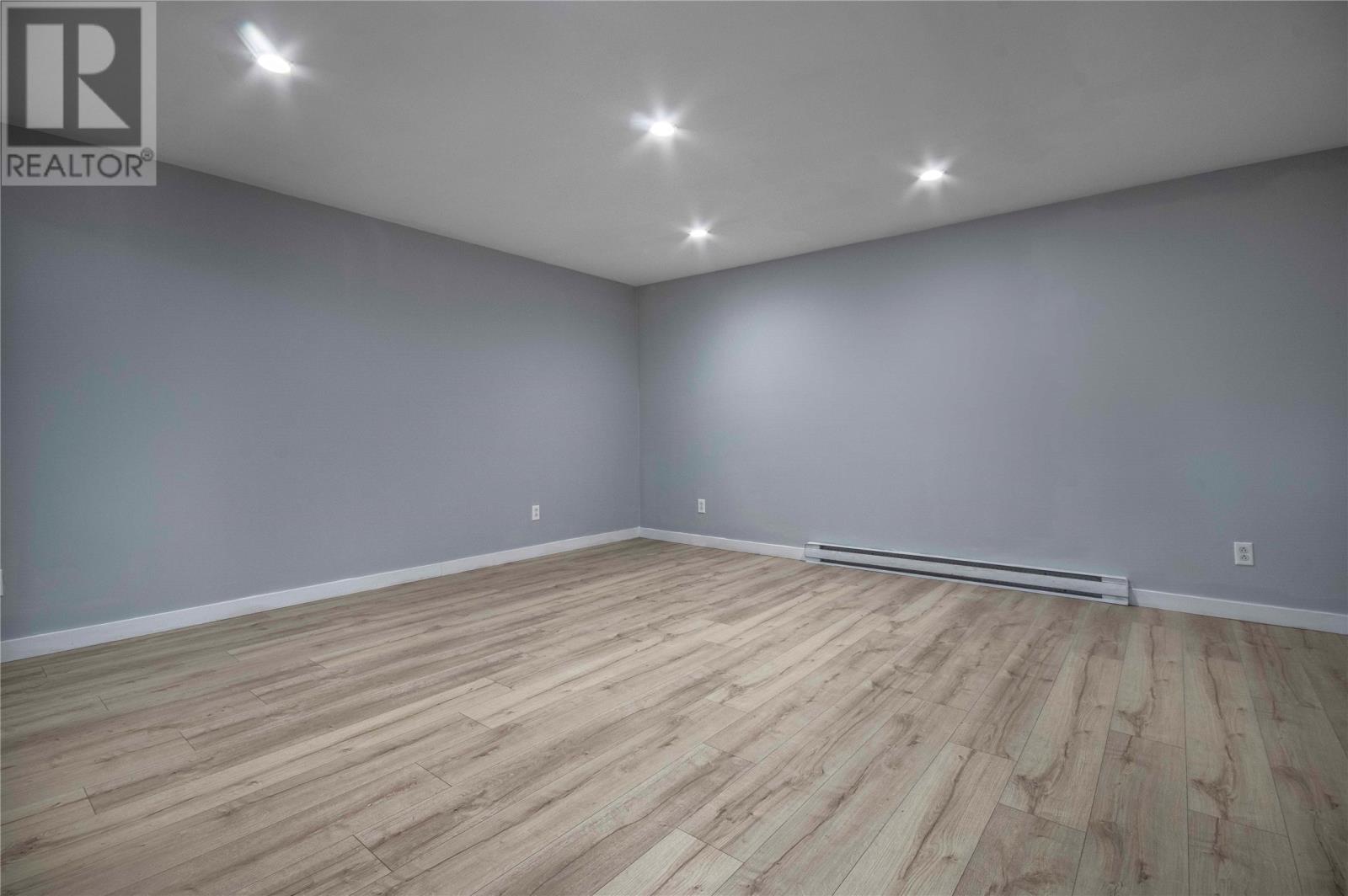 18 Nascopie Crescent - Image 21