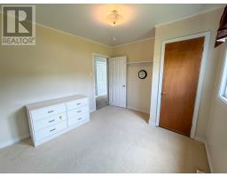 8 Park Drive thumbnail 19
