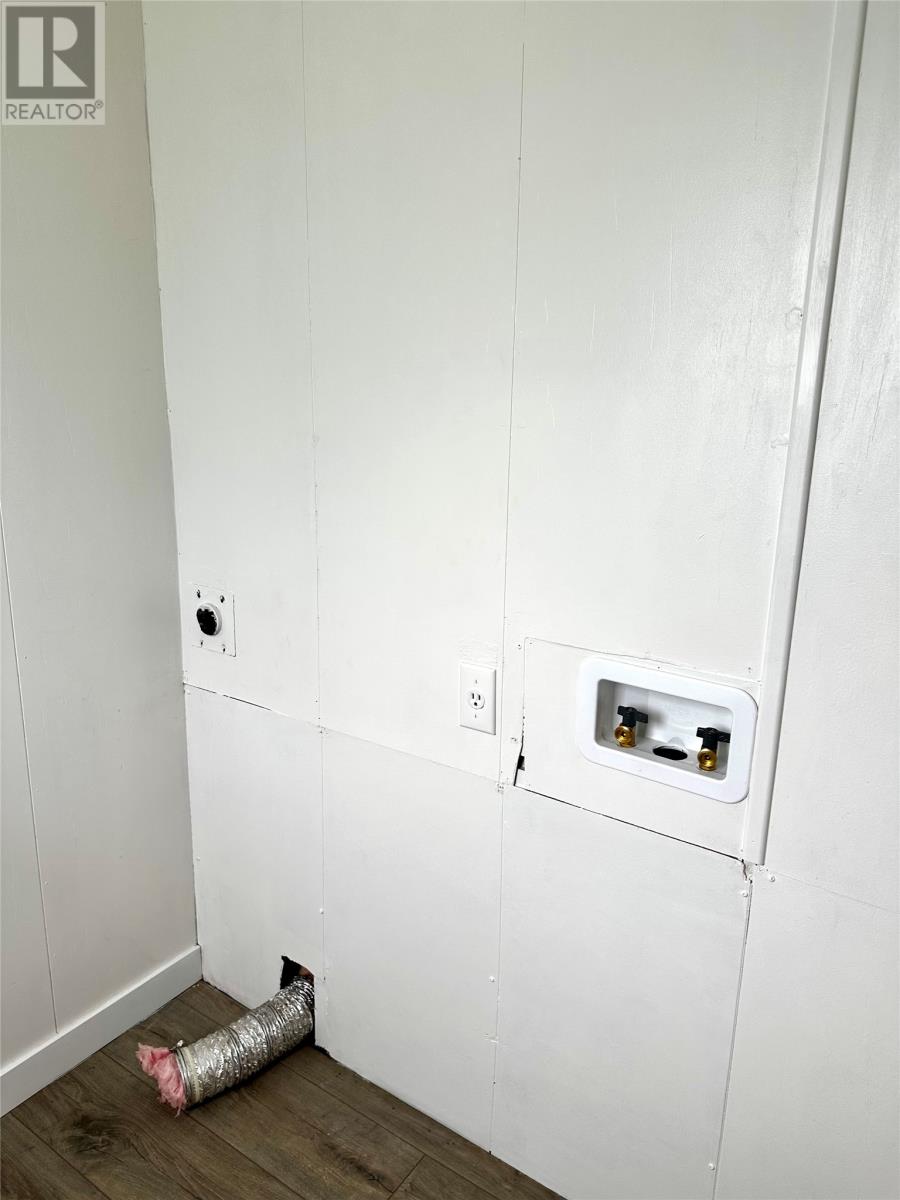 1 Robinson Avenue - Image 17