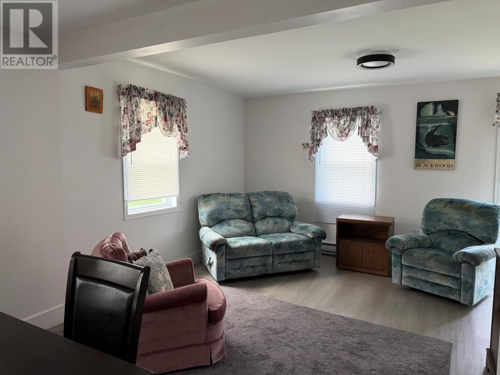 129 Main Street - 10