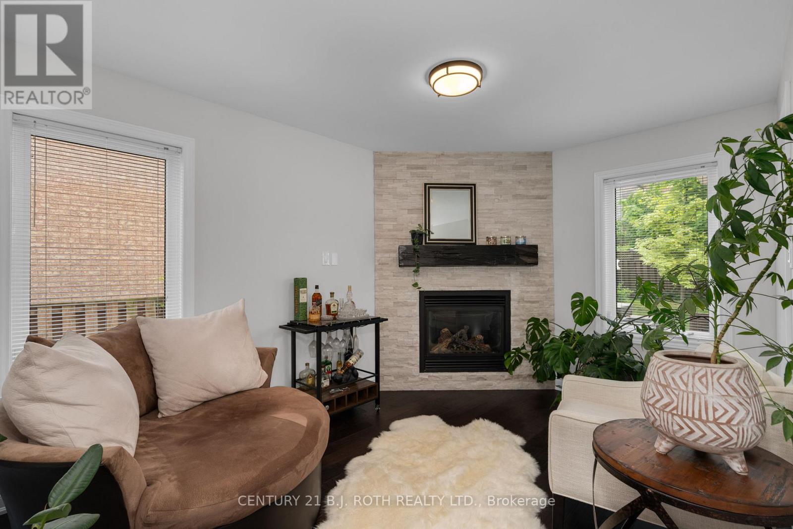 16 LONGMAN DRIVE - 11