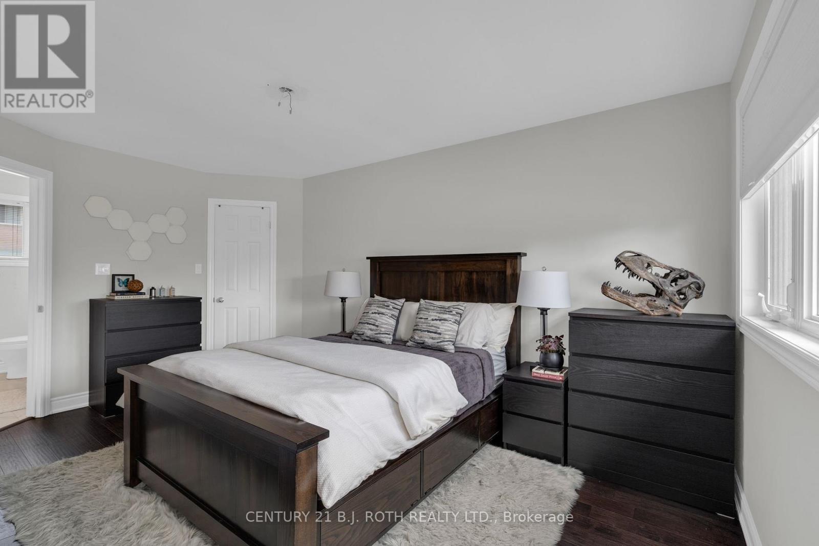 16 LONGMAN DRIVE - 16