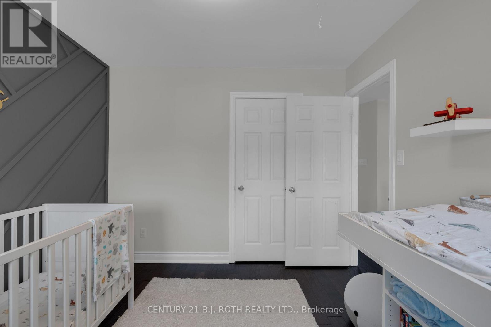 16 LONGMAN DRIVE - 22
