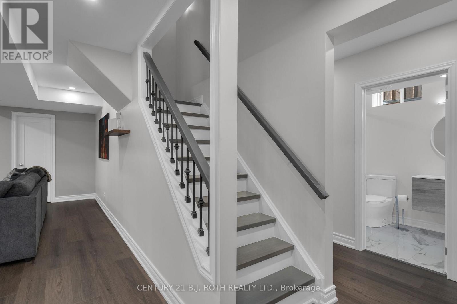 16 LONGMAN DRIVE - 24