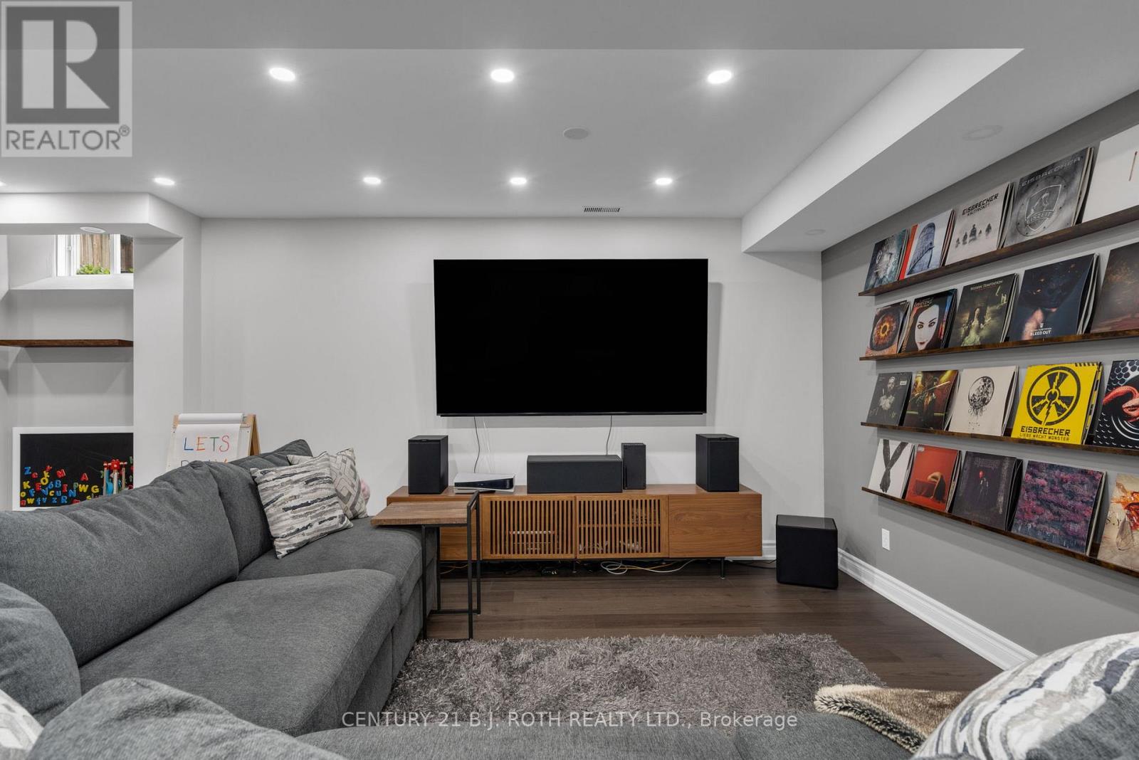 16 LONGMAN DRIVE - 26