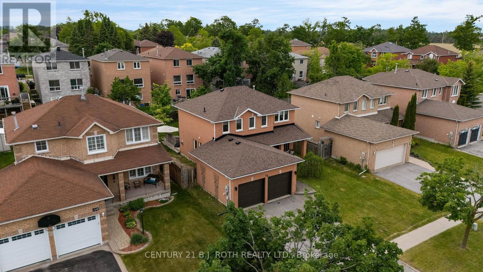 16 LONGMAN DRIVE - 33