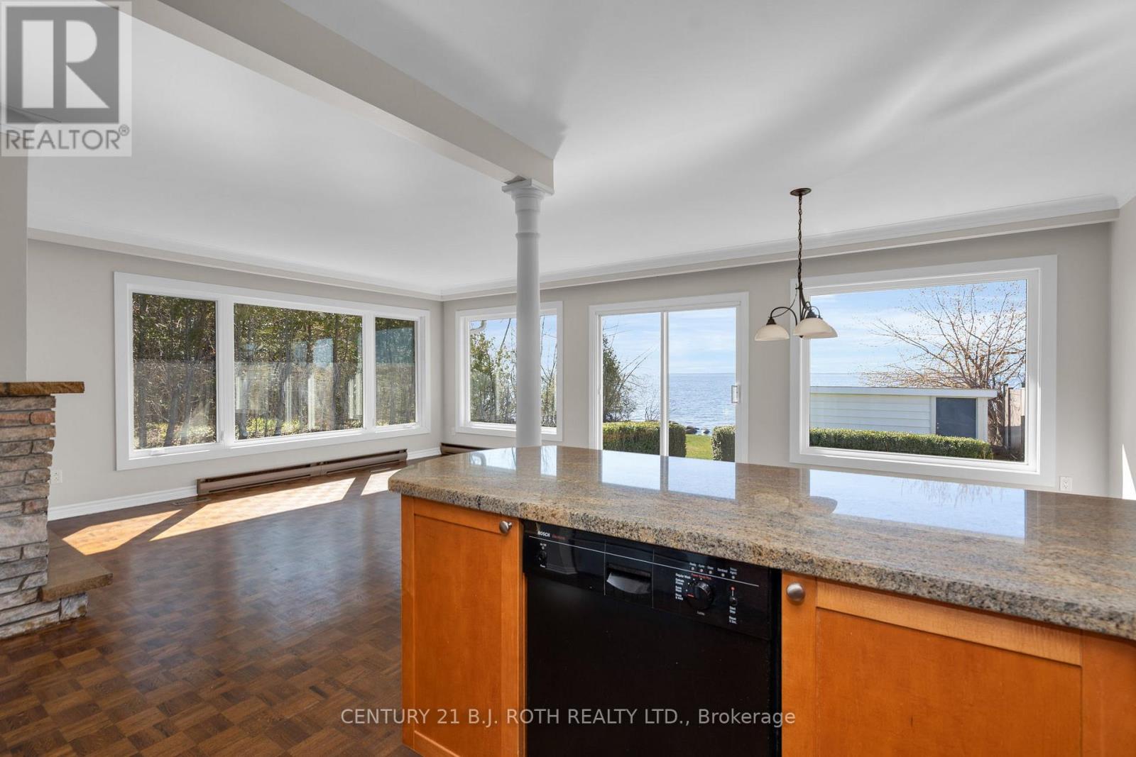 49 LAKESHORE ROAD E - 10