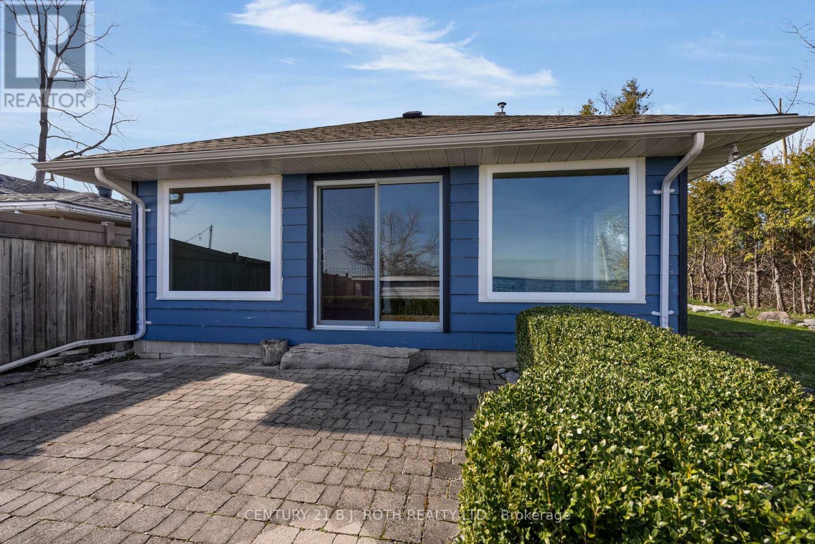 49 LAKESHORE ROAD E - 26