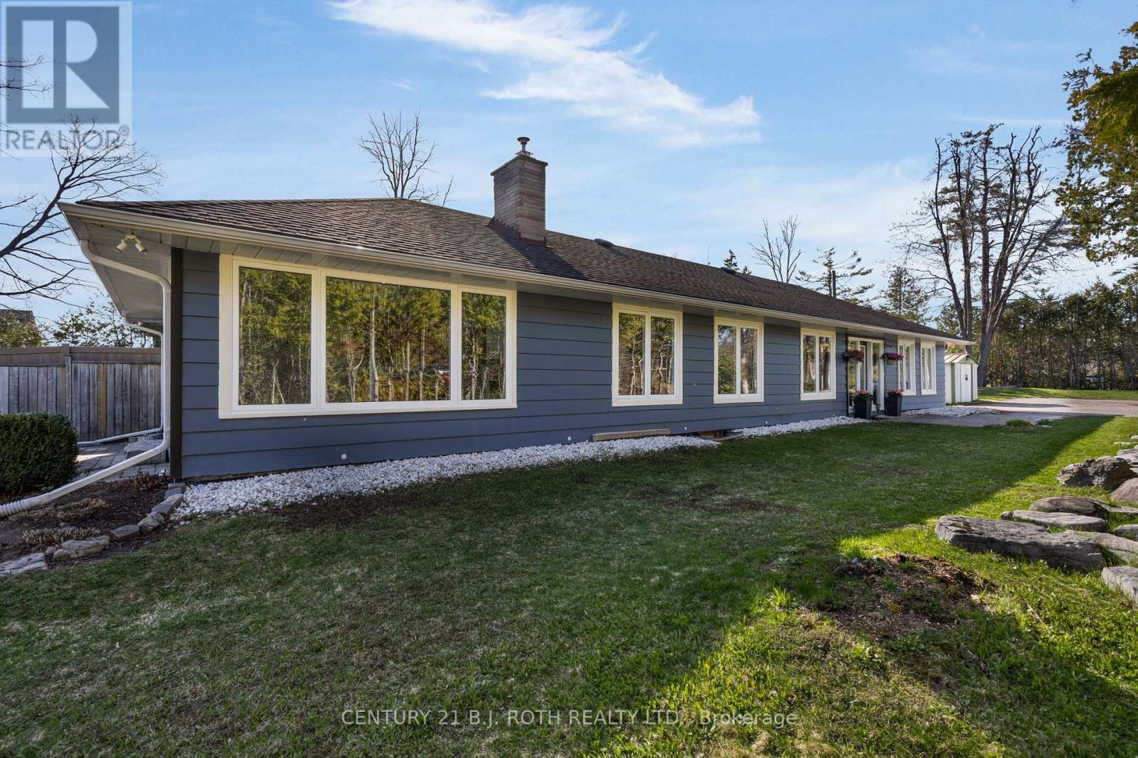 49 LAKESHORE ROAD E - 28