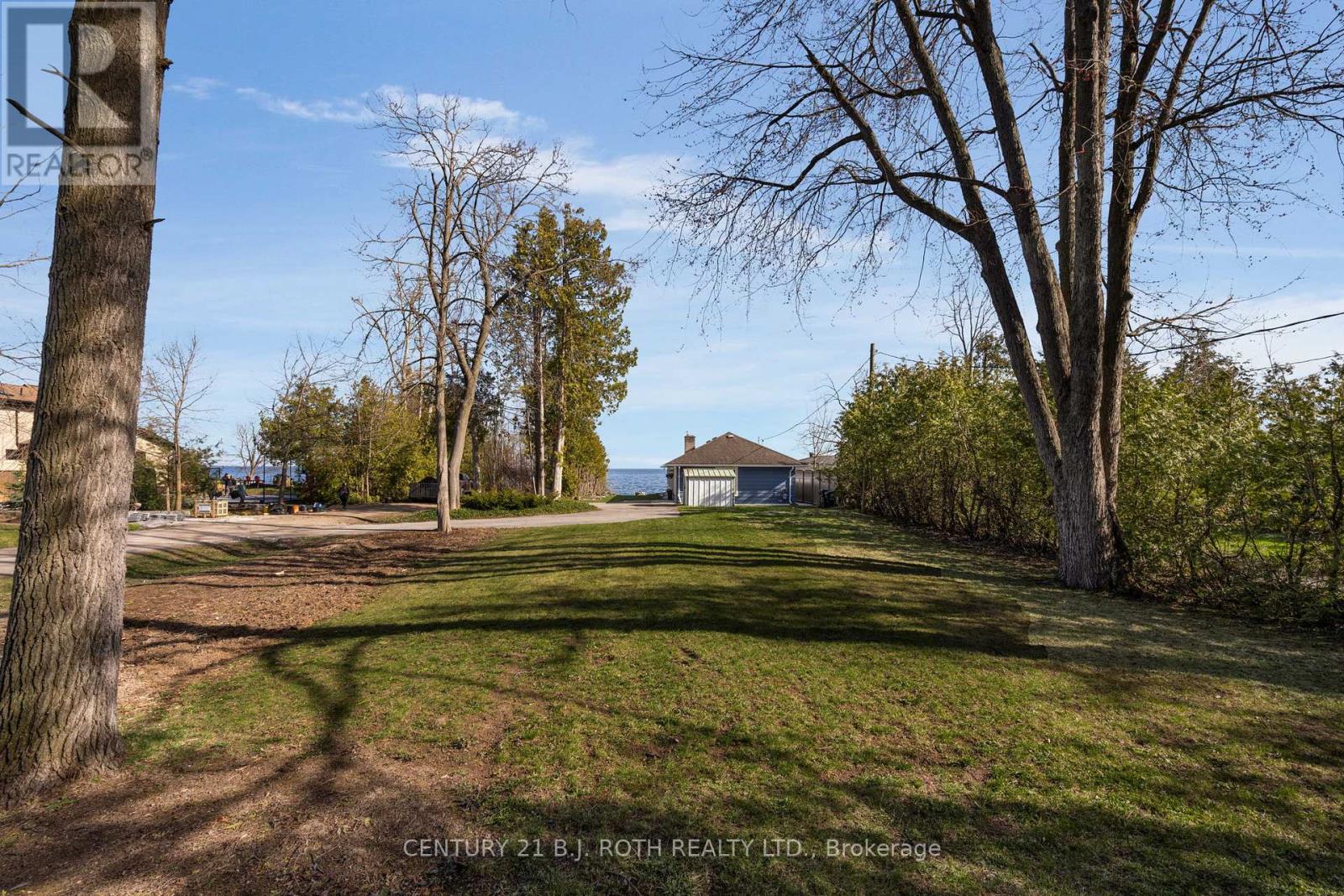 49 LAKESHORE ROAD E - 29