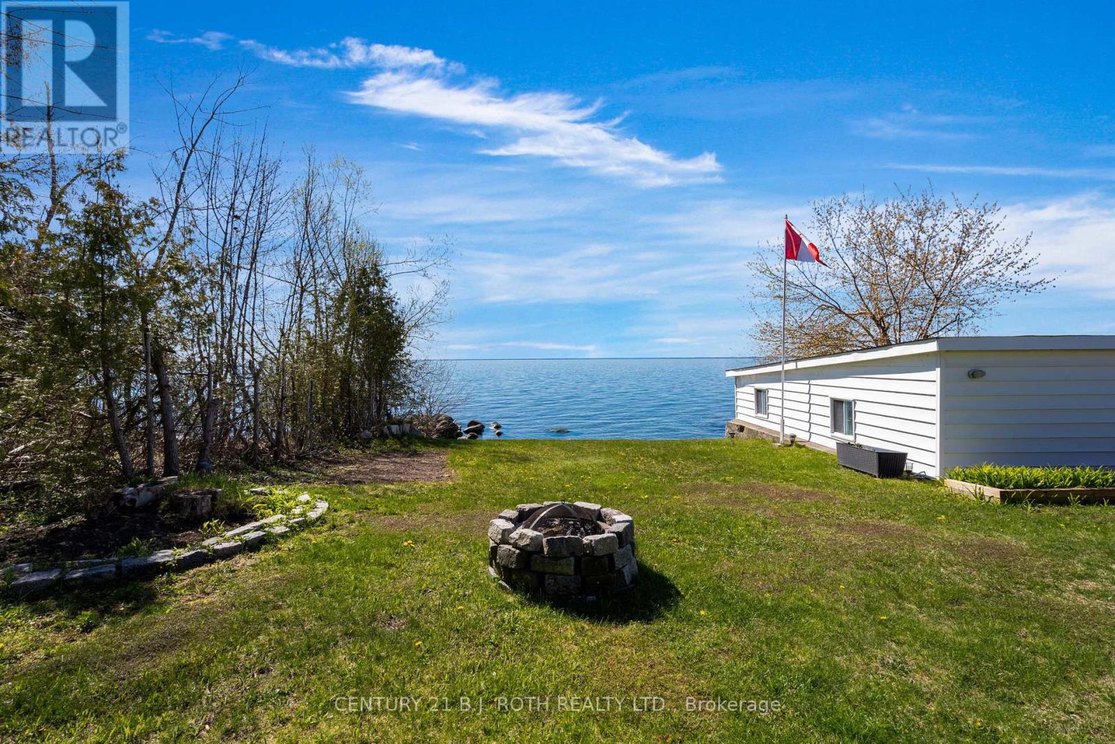 49 LAKESHORE ROAD E - 31