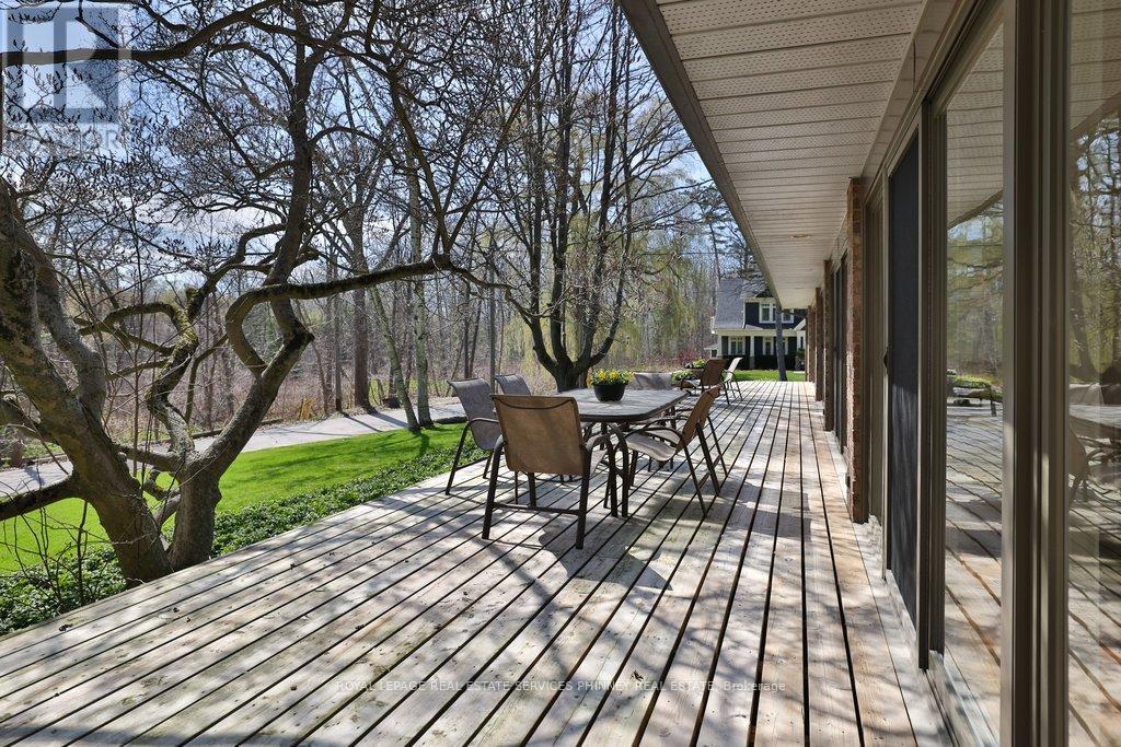 1066 STOCKWELL AVENUE - 30