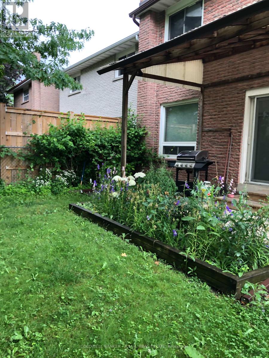 5 BROWNRIDGE CRESCENT - 11