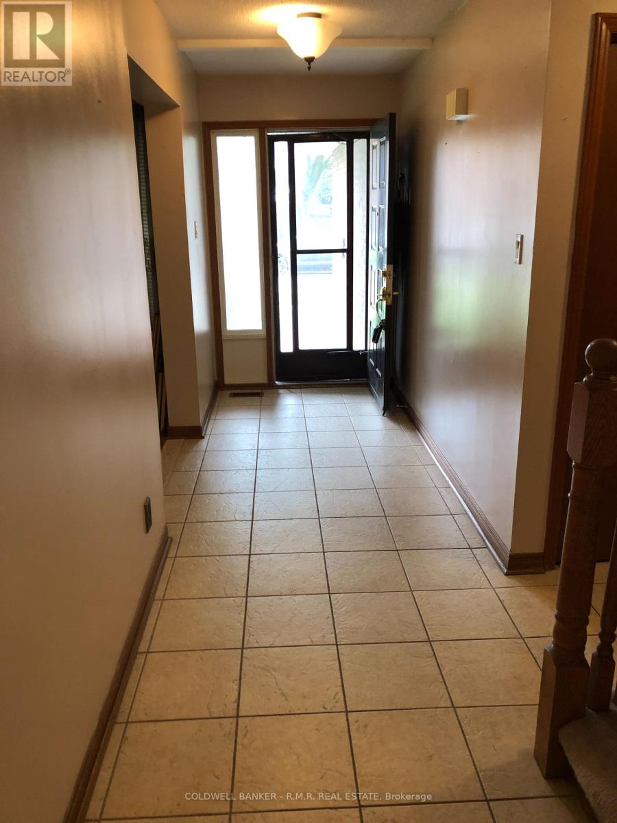 5 BROWNRIDGE CRESCENT - 3