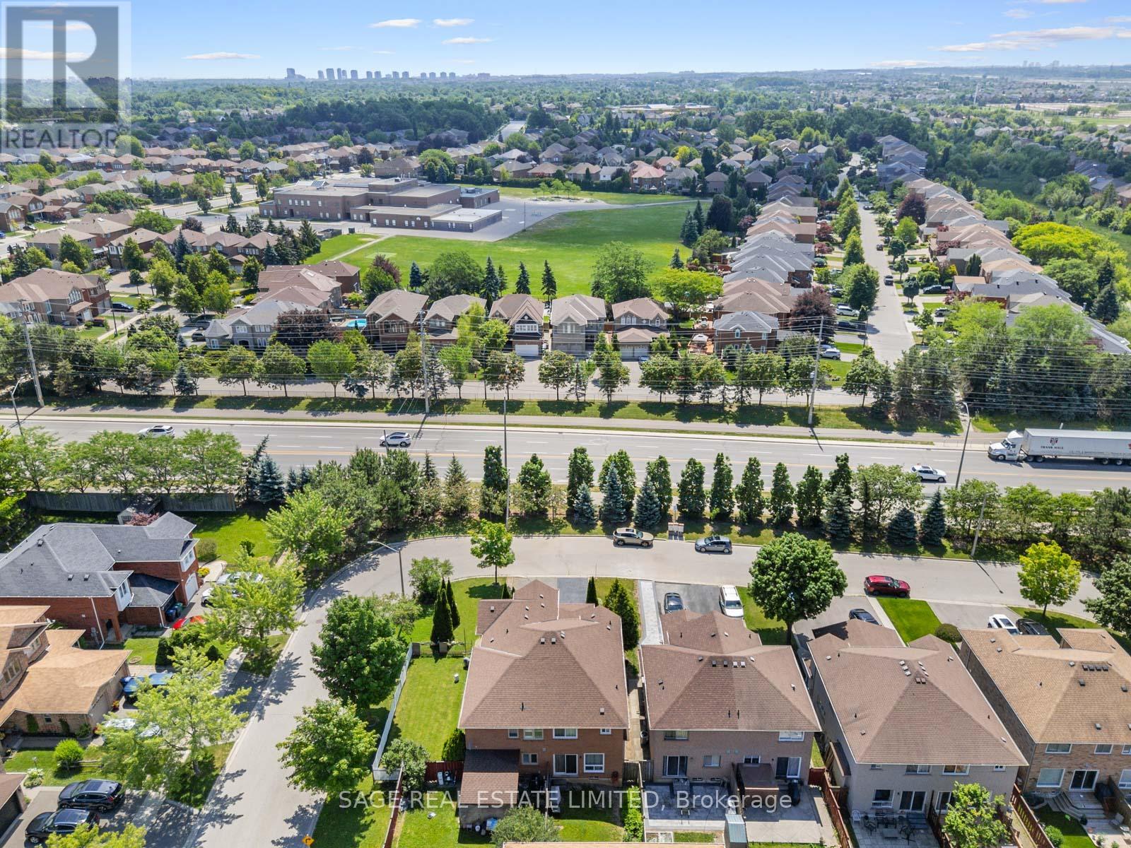 7093 BLACK WALNUT TRAIL - Image 40