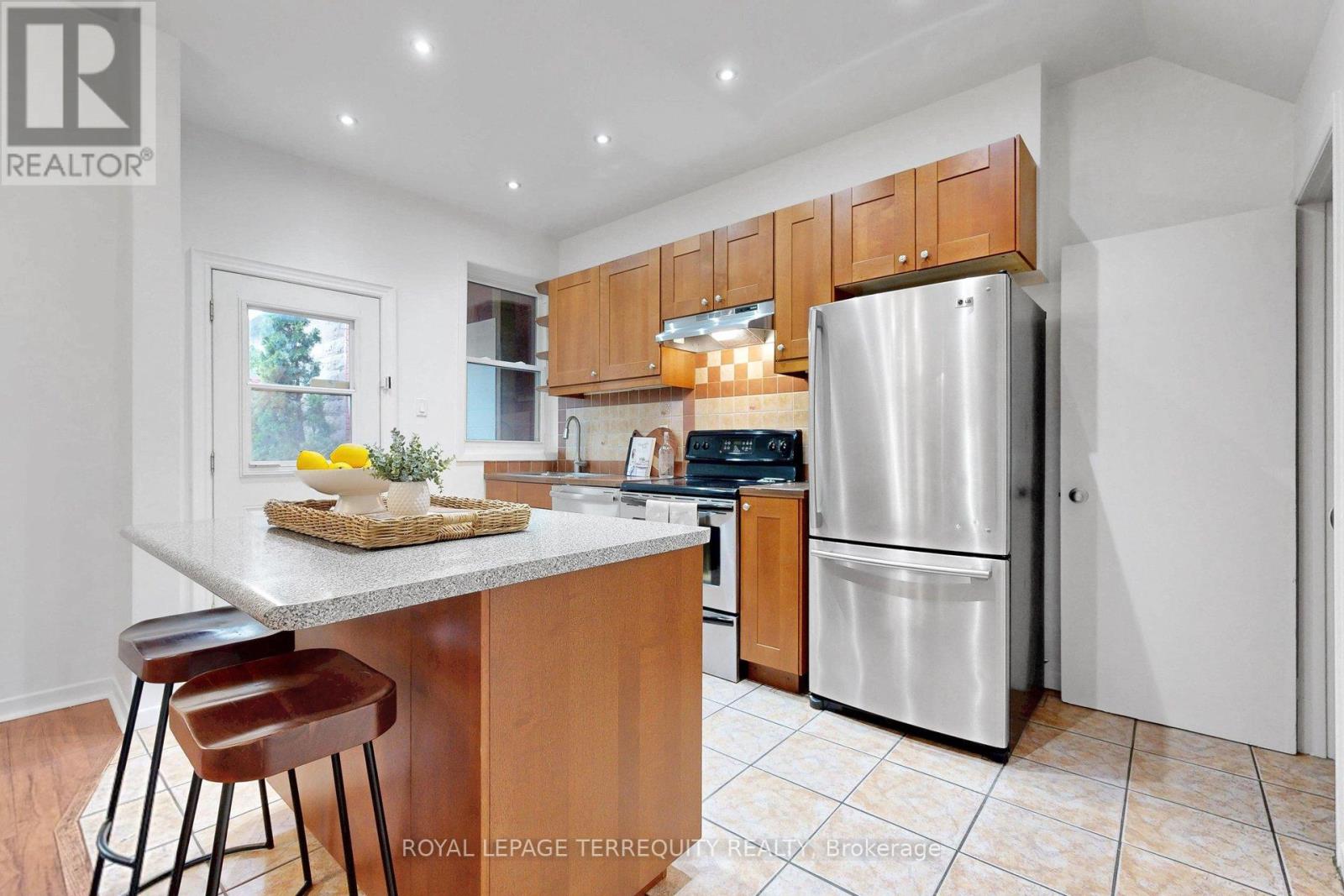 372 ST JOHNS ROAD - 11