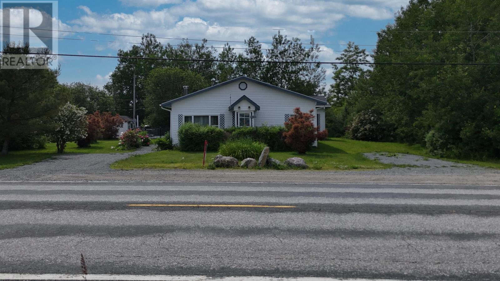 5381 Highway 19 - 48