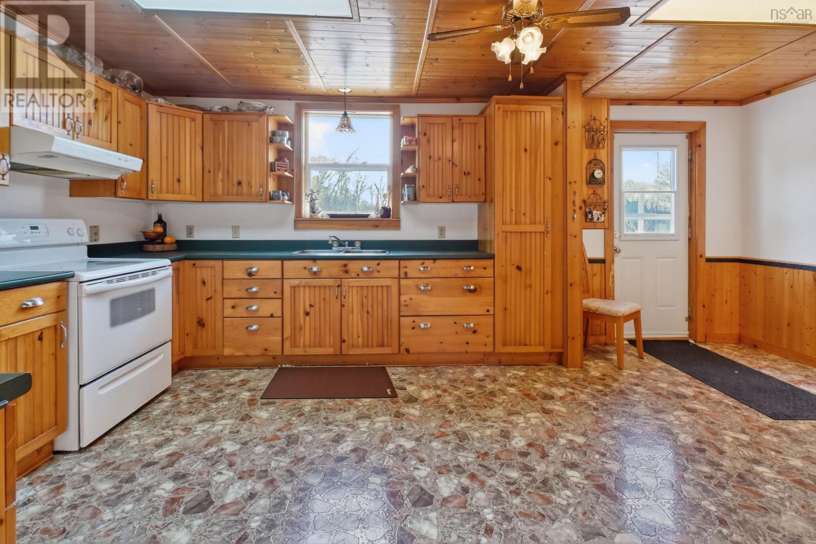5381 Highway 19 - 16