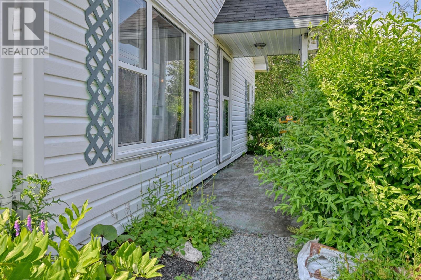 5381 Highway 19 - 4