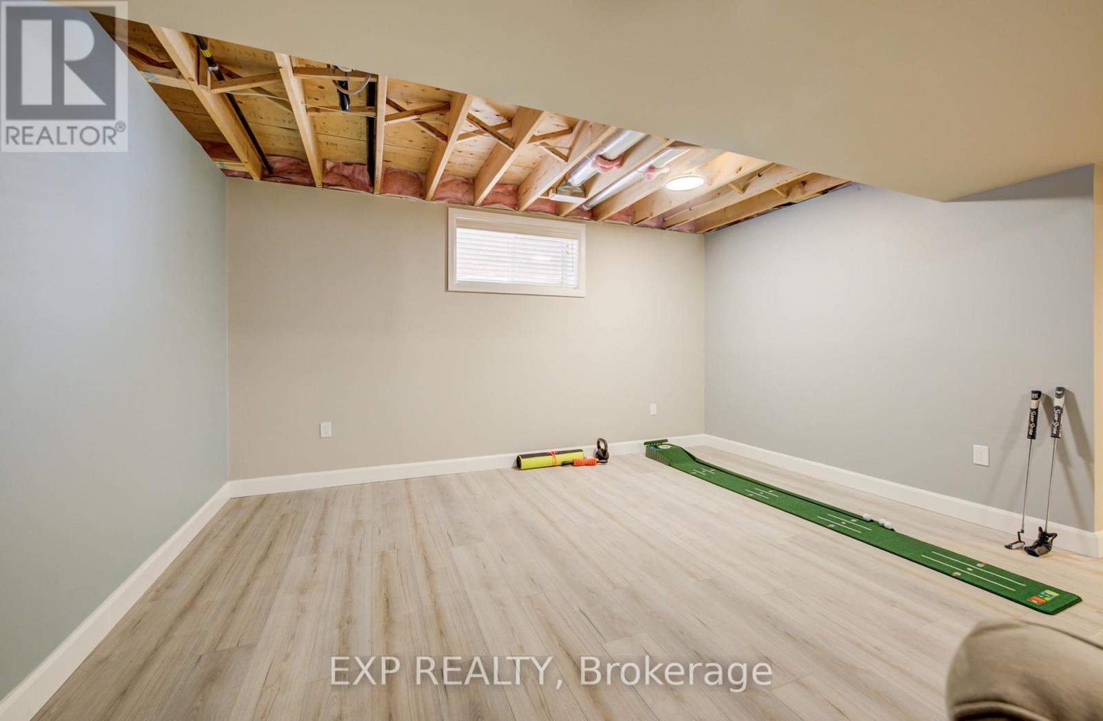 130 BRIDGE CRESCENT - 29