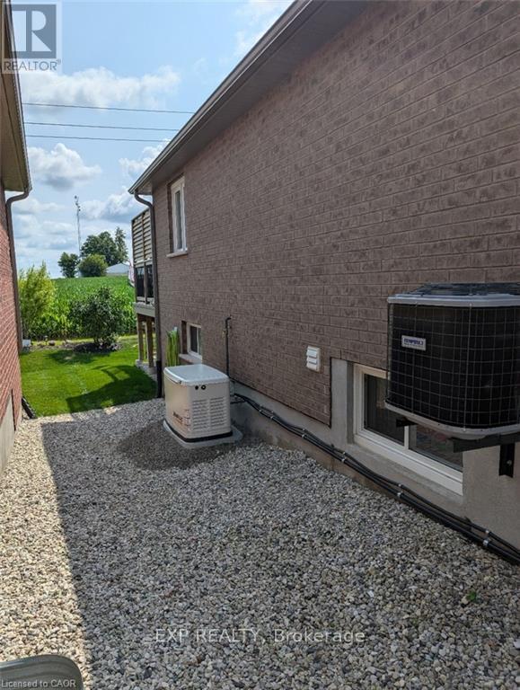 130 BRIDGE CRESCENT - 31