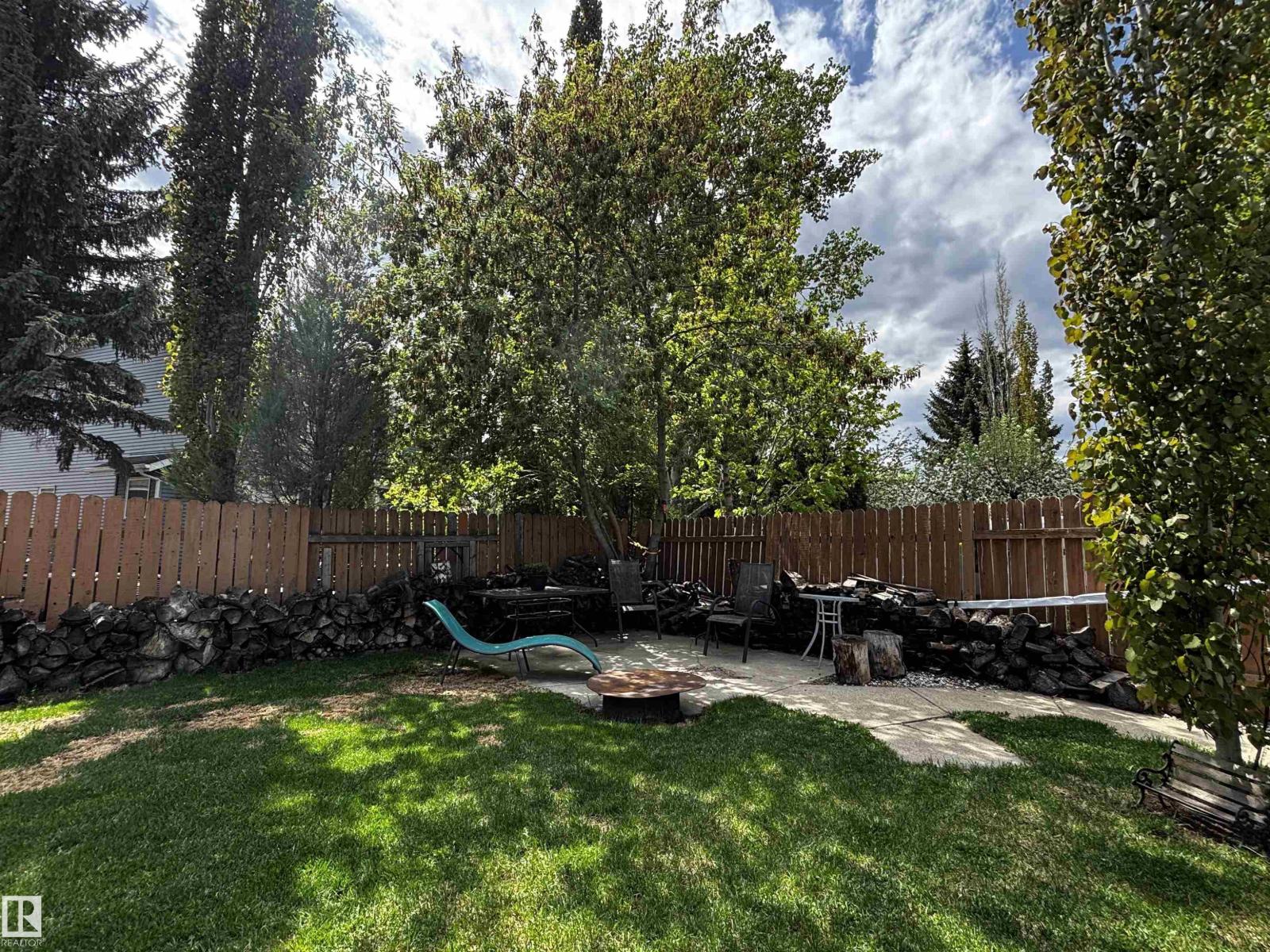 660 VILLAGE DR - 27