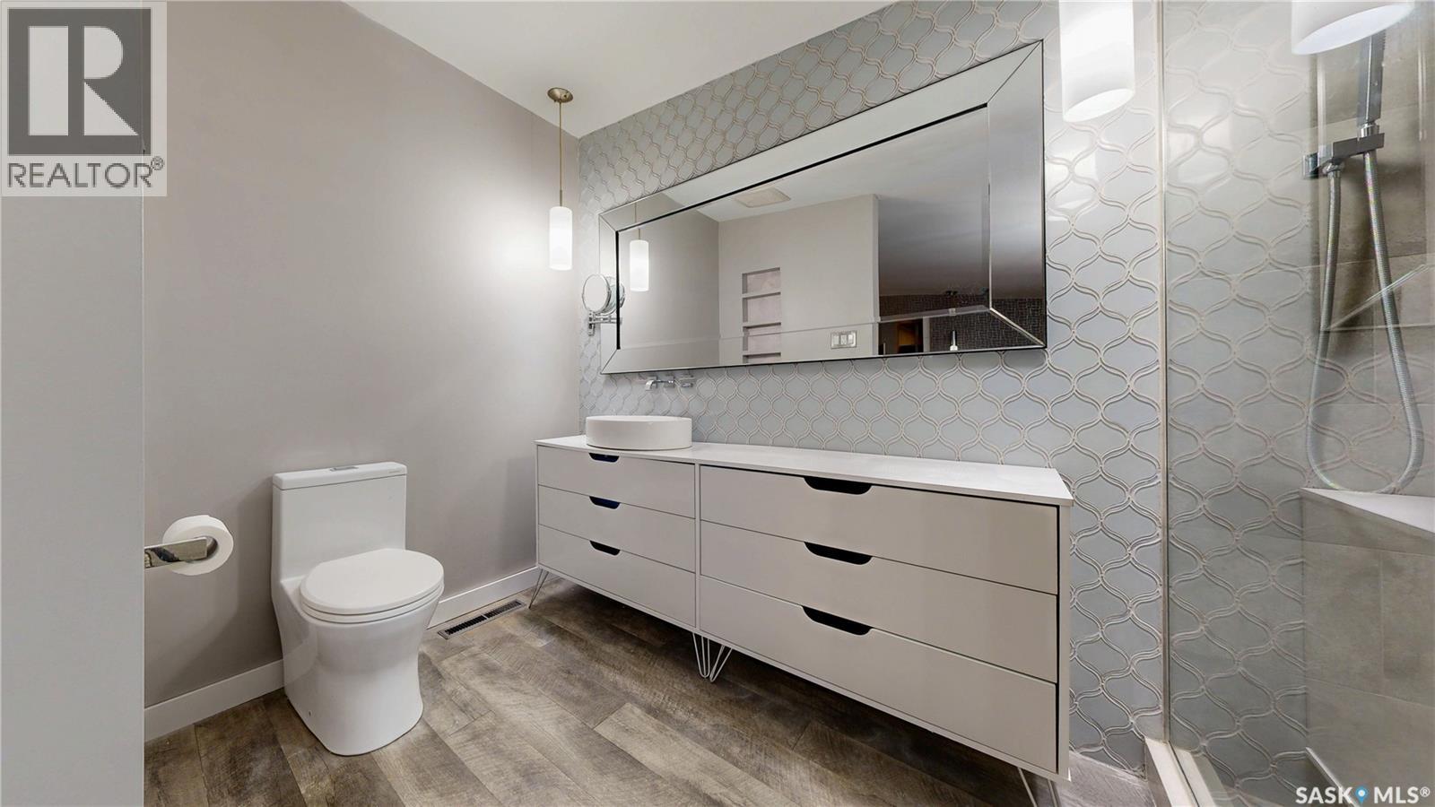 3522 25th AVENUE - 27