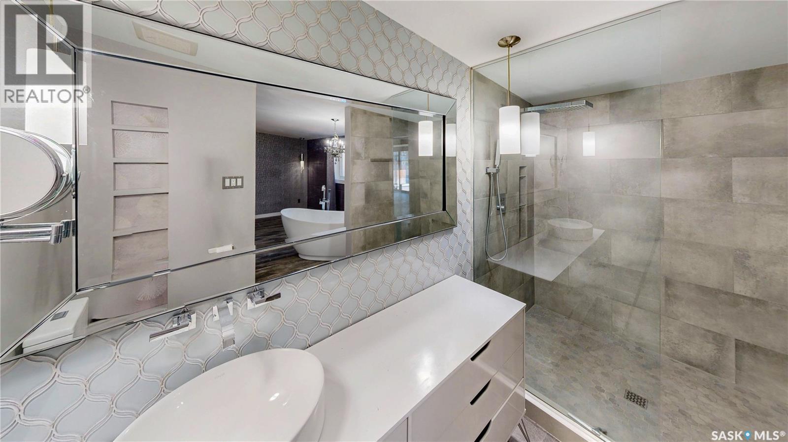 3522 25th AVENUE - 28