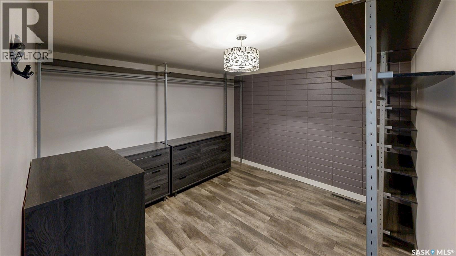 3522 25th AVENUE - 32