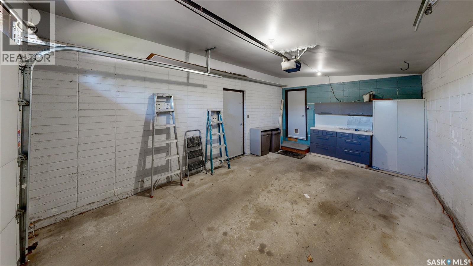 3522 25th AVENUE - 44