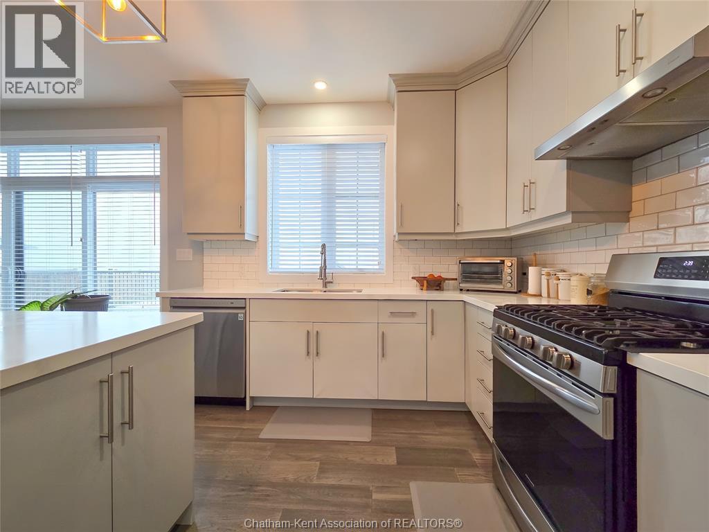 58 SLEEPY MEADOW DRIVE - 11