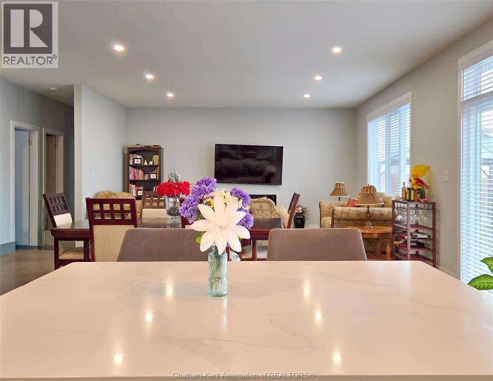 58 SLEEPY MEADOW DRIVE - 12