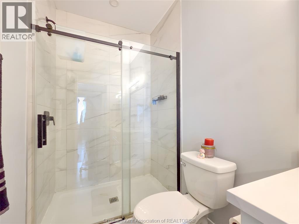 58 SLEEPY MEADOW DRIVE - 22