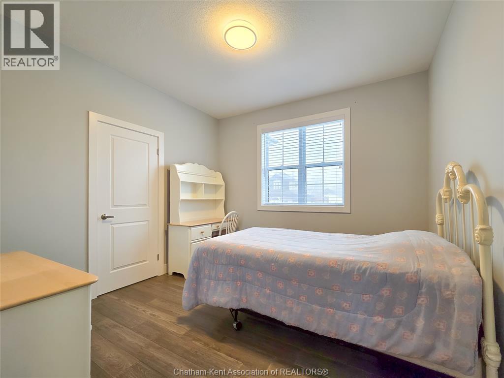 58 SLEEPY MEADOW DRIVE - 24