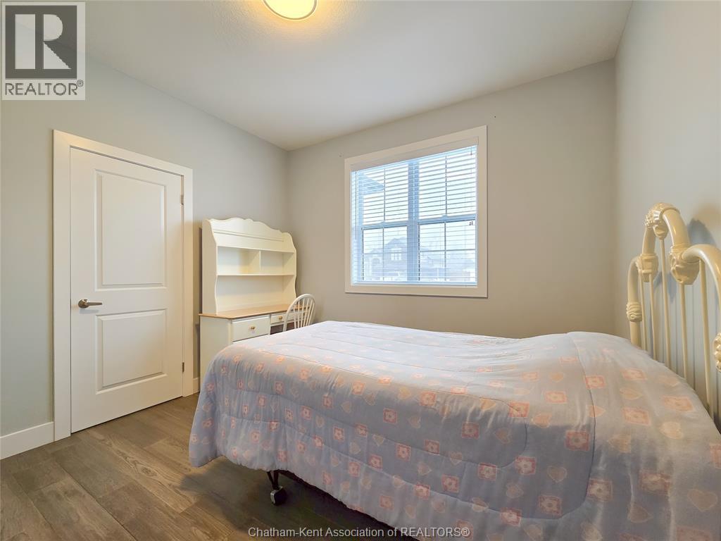 58 SLEEPY MEADOW DRIVE - 25