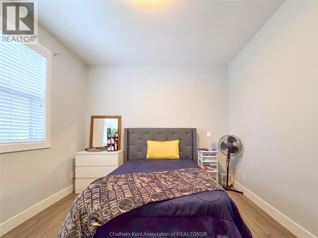 58 SLEEPY MEADOW DRIVE - 27