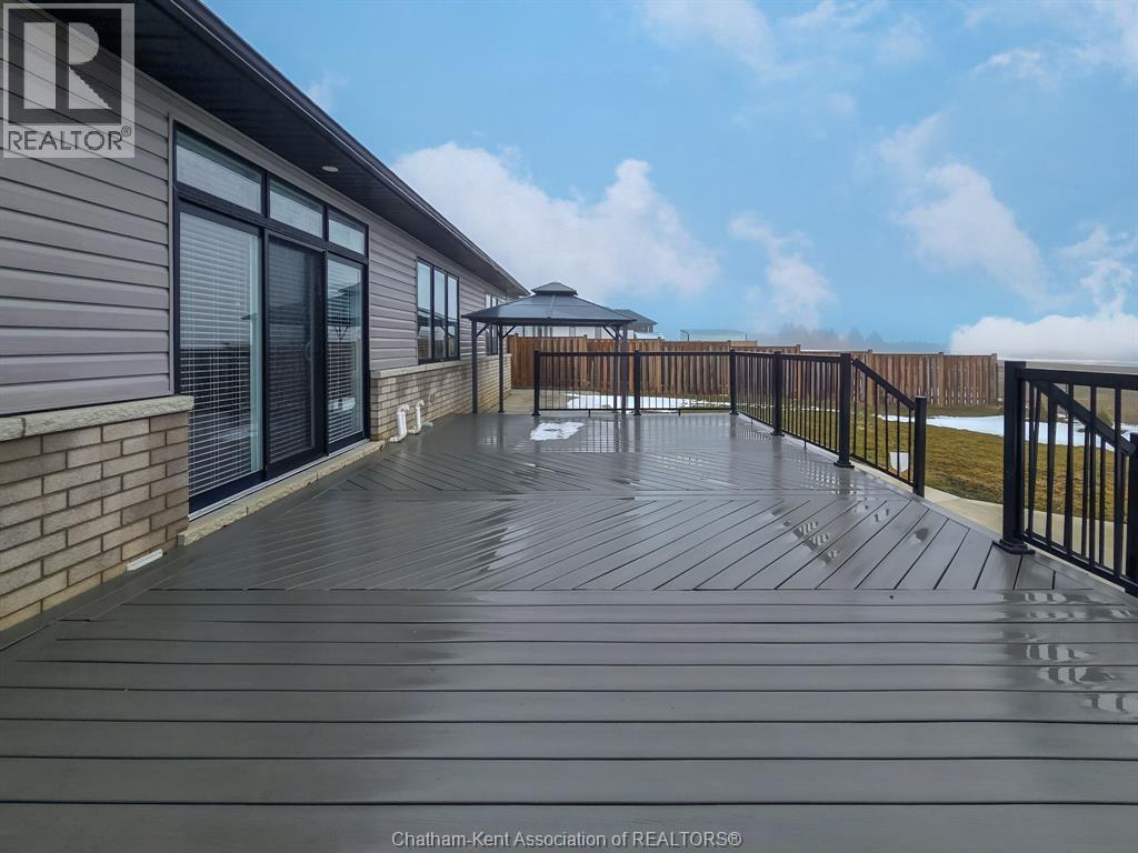 58 SLEEPY MEADOW DRIVE - 29