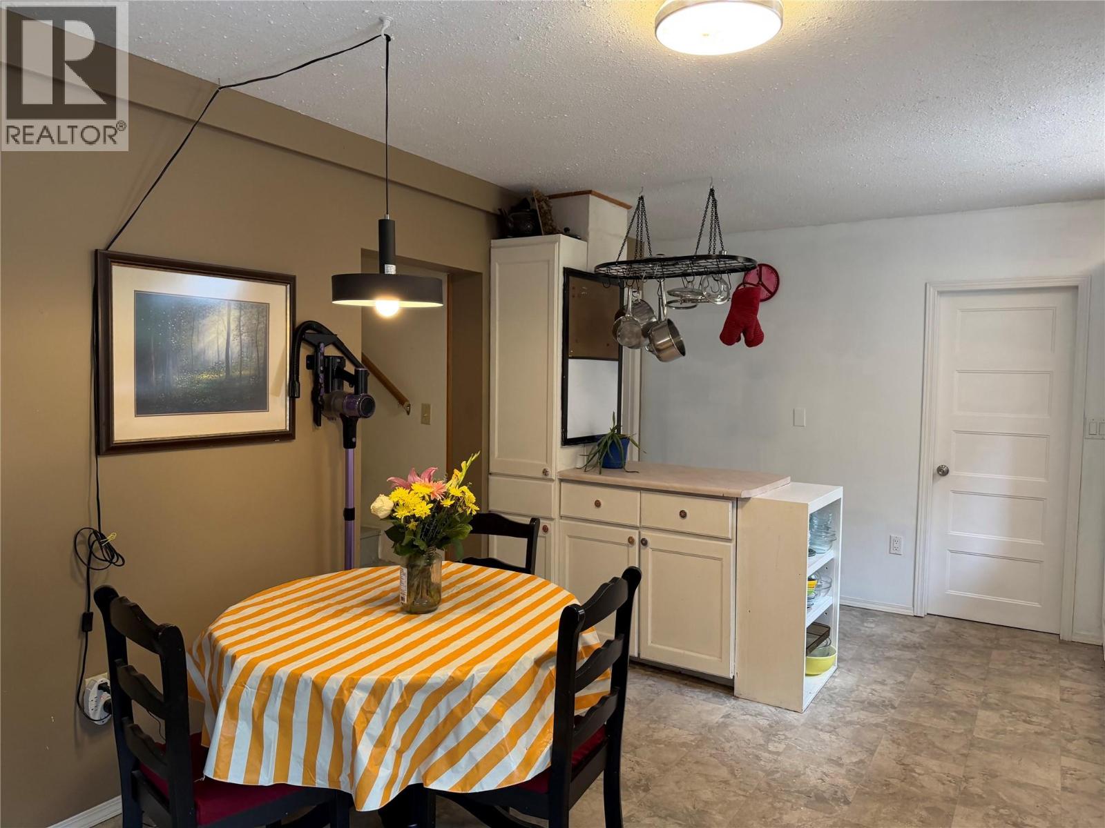 1607 PINEGROVE Street, Lillooet