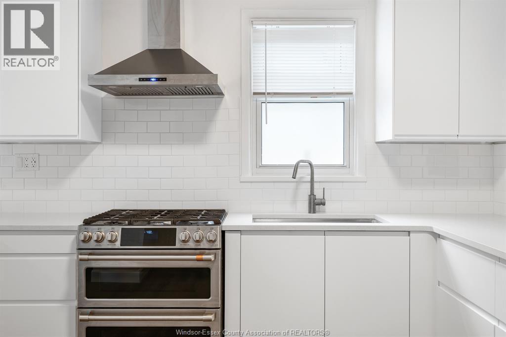 942 Lincoln ROAD - 14