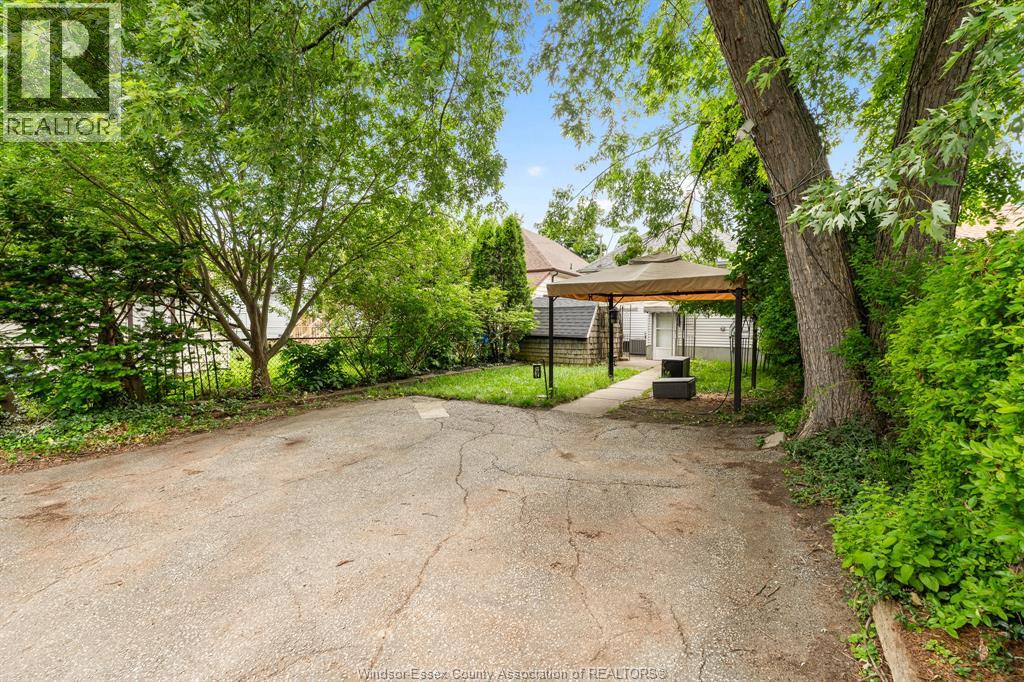 942 Lincoln ROAD - 29