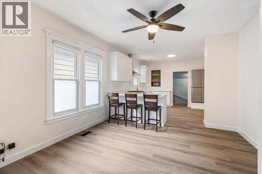 942 Lincoln ROAD - 9