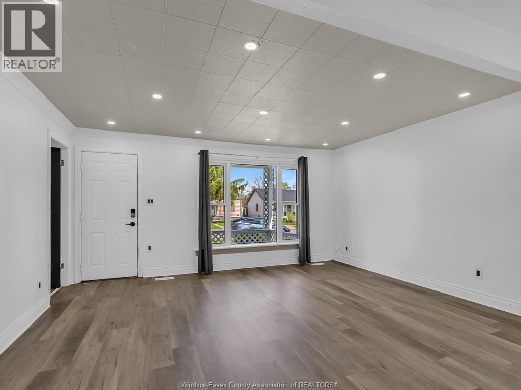 1183 FELIX AVENUE - 11