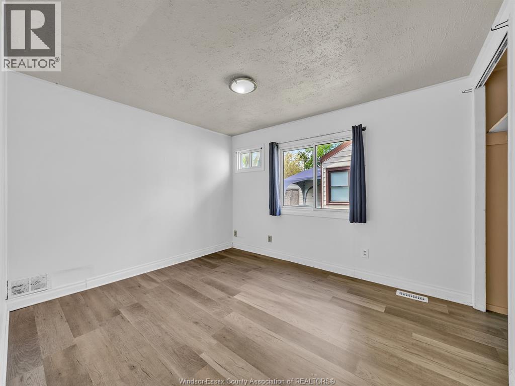 1183 FELIX AVENUE - 13