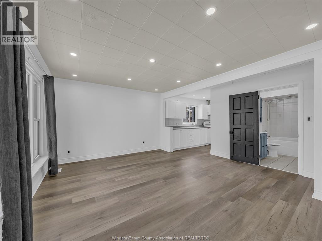 1183 FELIX AVENUE - 8