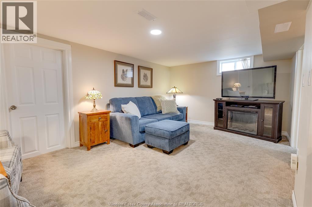 2790 RANDOLPH AVENUE - 33