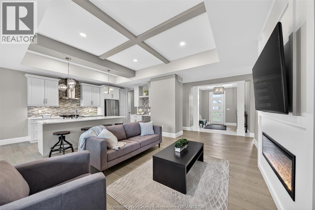 61 HILTON COURT - 10