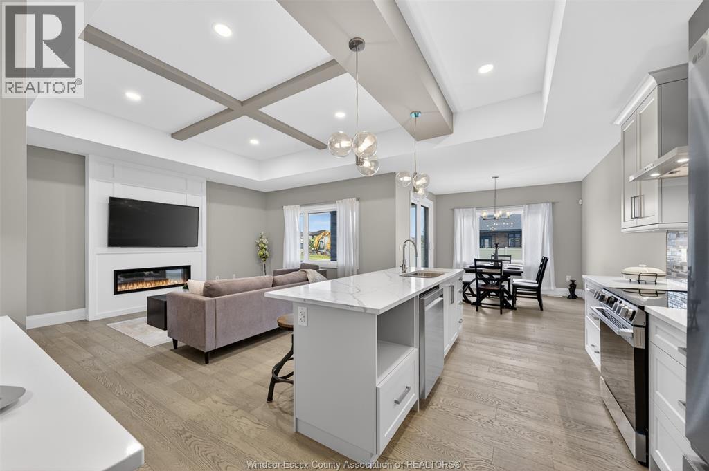 61 HILTON COURT - 11