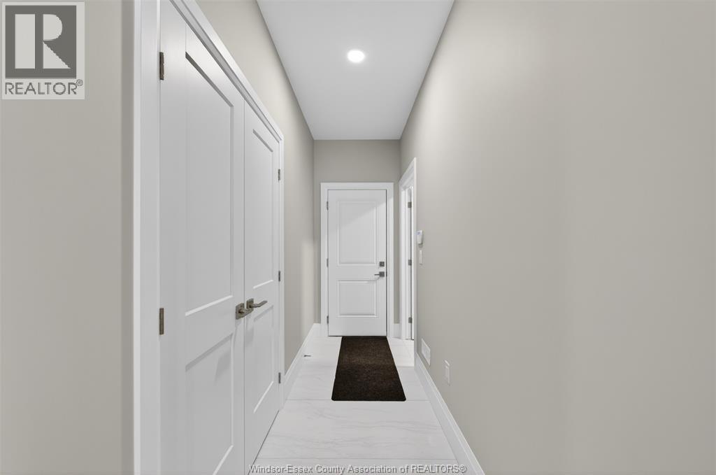 61 HILTON COURT - 19
